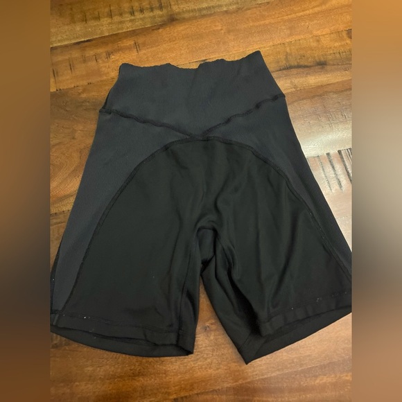 OFFLINE by Aerie GOALS Ribbed Bike Shorts – Size L – High Rise – 7” Inseam - Picture 1 of 5